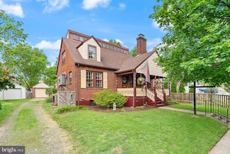 416 S Adams St, Arlington, VA 22204