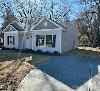 206 W Henderson St, East Spencer, NC 28114