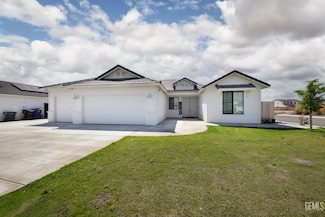 7607 Linden Tree Ave, Bakersfield, CA 93313
