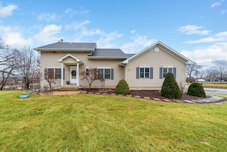 364 Dee Ct, Somonauk, IL 60552