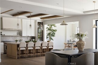 702 Saint James Place, Newport Beach, CA 92663
