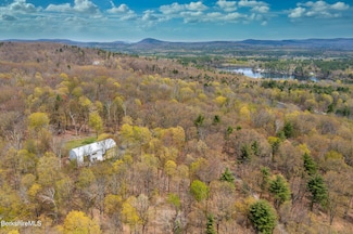 14 Oxbow Rd, Egremont, MA 01230