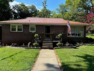 912 Trogdon Ave, North Wilkesboro, NC 28659