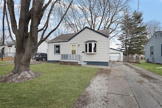 3931 41st St, Des Moines, IA 50310