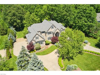 2068 Firestone Trace, Akron, OH 44333