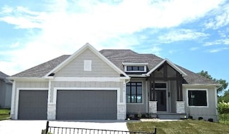 4576 Aspen Dr, Basehor, KS 66007