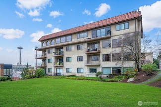610 Aloha St Unit 404, Seattle, WA 98109