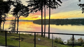 9517 Steamboat Island Rd NW, Olympia, WA 98502