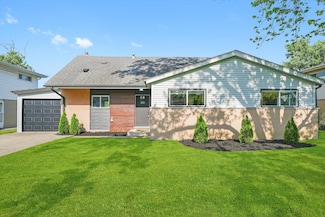 49 Stacy Ct, Glenview, IL 60025