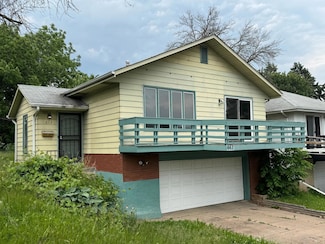 663 Iowa Ave E, Saint Paul, MN 55106