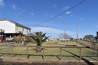1197 County Road 202, Bay City, TX 77414