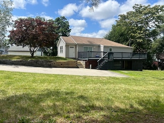 141 Sunderland Rd, Worcester, MA 01604