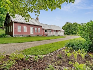 714 Churchill Rd, Cabot, VT 05647
