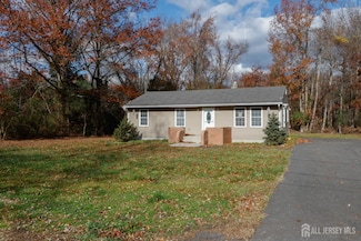 398 Spotswood Gravel Hill Rd, Monroe Township, NJ 08831