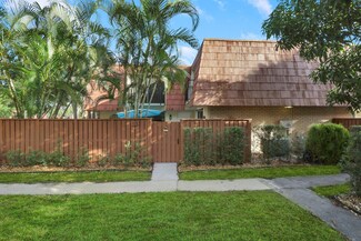 120 Buttonwood Ln, Boynton Beach, FL 33436