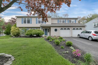 24 Starlight Rd, Howell, NJ 07731