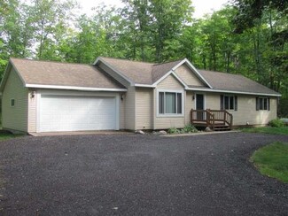 3264 Pokegama Lake Trail, Lac Du Flambeau, WI 54538
