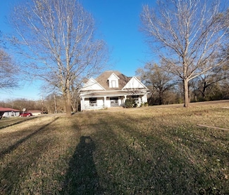 601 Holbrook St, Mount Vernon, TX 75457