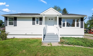 21 Crestwood Ave, Watertown, CT 06795