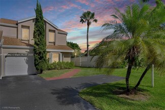 10961 Scarborough Dr, Davie, FL 33324