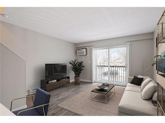 924 21st Ave S Unit 6, Minneapolis, MN 55404