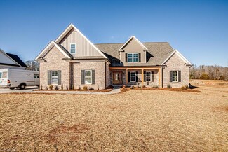 118 Old Dutch Rd, Bermuda Run, NC 27006