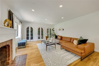440 W San Antonio Dr, Long Beach, CA 90807