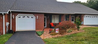 2710 Feather Garden Cir, Vinton, VA 24179