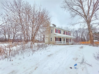 9289 S Street Rd, Le Roy, NY 14482