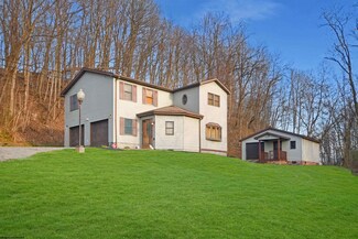 1938 Blue Horizon Dr, Morgantown, WV 26501