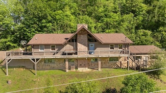 802 Oakhurst Ave, Hazard, KY 41701