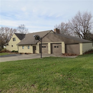 320 E 9th St, Stanberry, MO 64489