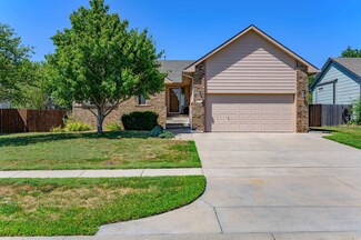 1001 E Splitwood Way St, Derby, KS 67037