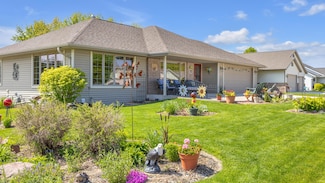 181 Lexington Ct, Sheboygan Falls, WI 53085