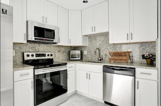 4821 NW 22nd Ct Unit 111, Lauderhill, FL 33313
