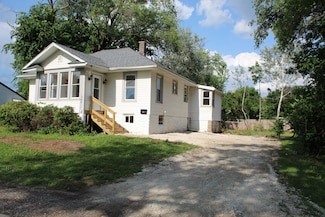 534 Mohawk St, Joliet, IL 60432