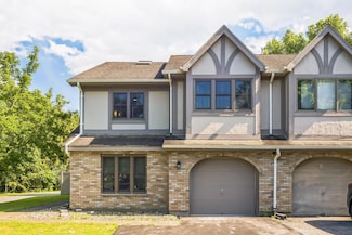 2 Cambridge Ct, Highland, NY 12528