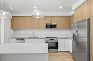 12078 Guerin St Unit 103, Los Angeles, CA 91604