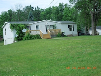 1079 Hemlock St, Beaverton, MI 48612