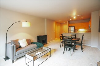 19500 Ballinger Way NE Unit 408, Shoreline, WA 98155