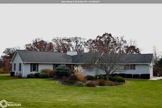 3232 Country Club Ln, Fort Madison, IA 52627