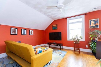 202 Rochambeau Ave Unit 3, Providence, RI 02906