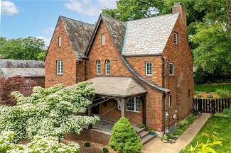 136 Inglewood Dr, Pittsburgh, PA 15228