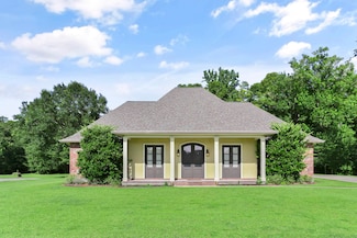 160 Samantha Dr, Thibodaux, LA 70301