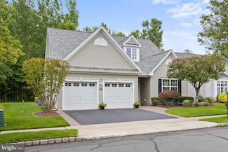 22 Amalfi Ct, Trenton, NJ 08691