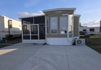 2829 U S 17 Unit 144B, Bowling Green, FL 33834