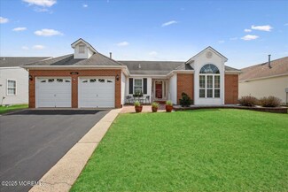 14 Abergele Dr, Toms River, NJ 08757