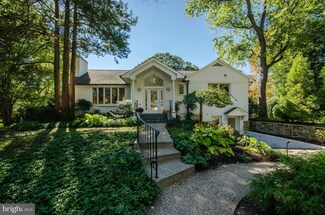 5404 Surrey St, Chevy Chase, MD 20815