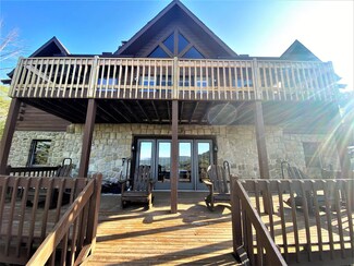 1801 Hawthorn Valley Dr, Snowshoe, WV 26209