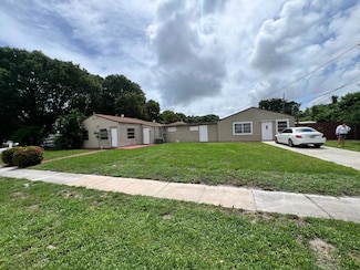 702 Fernwood Dr, West Palm Beach, FL 33405